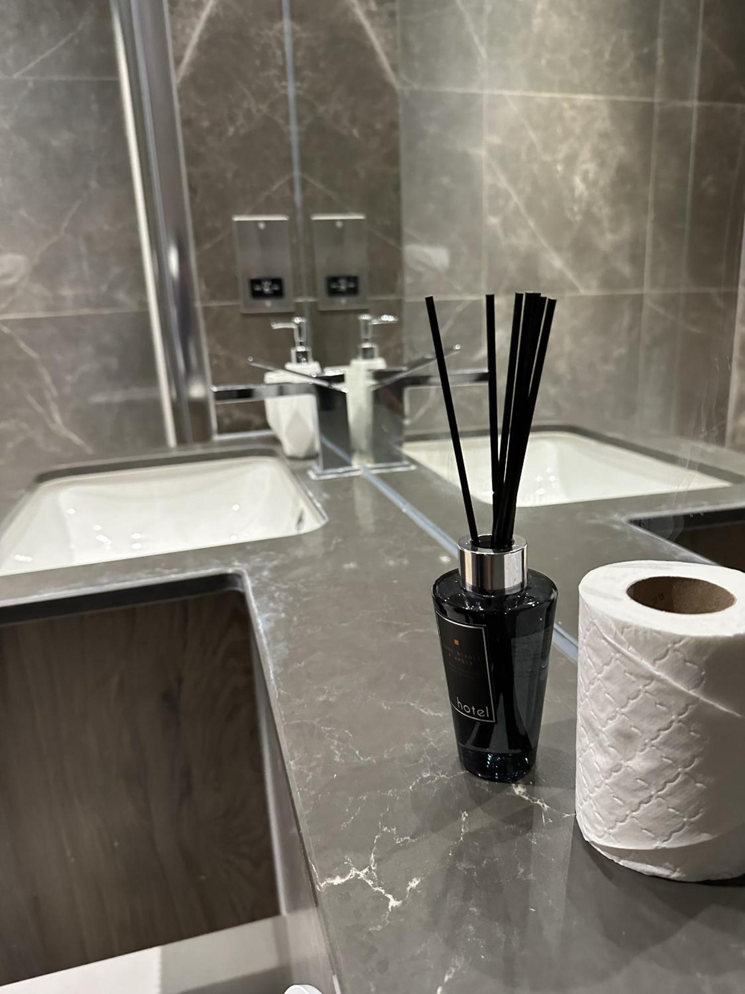 Richardson Deluxe Apartments Londyn Zewnętrze zdjęcie